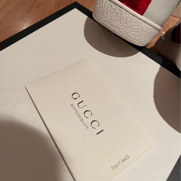 Gucci Ace Sneakers with Stars - Picture 6 of 6